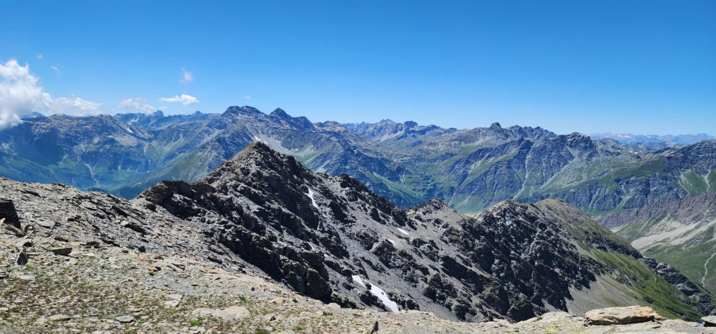 Panorama alpino dalla Cima Tre Chiosis